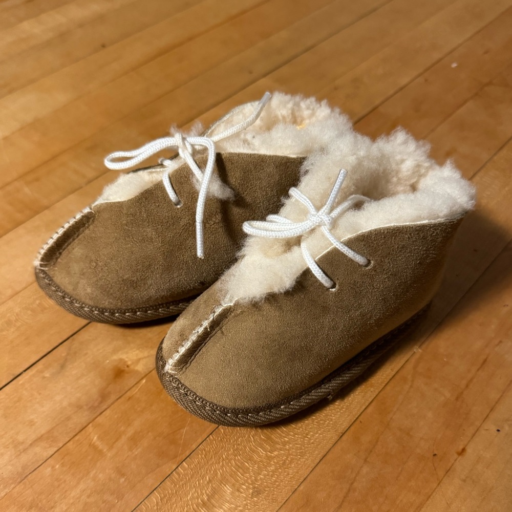 Authentic Australian Baby Uggs!9- 12 months